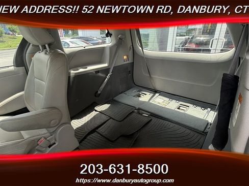 Used 2019 Toyota Sienna XLE Premium AWD/4WD image 28