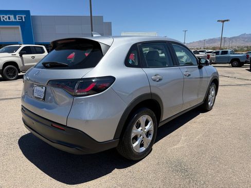 Used 2023 Honda HR-V LX image 5
