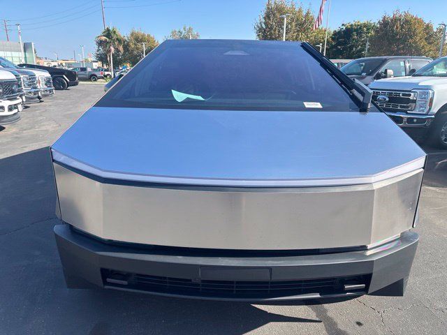 Used 2024 Tesla Cybertruck AWD Crew Cab image 6