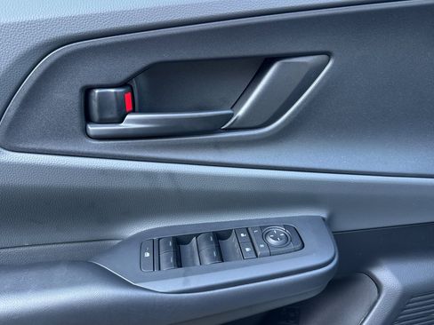 Certified 2025 Toyota Prius LE image 17