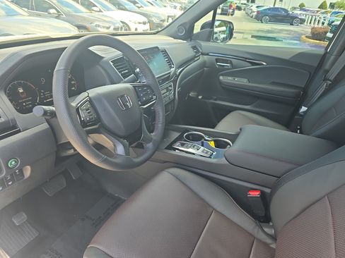 Used 2026 Honda Ridgeline Black Edition image 16