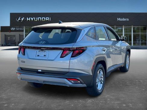 New 2026 Hyundai Tucson SE image 4