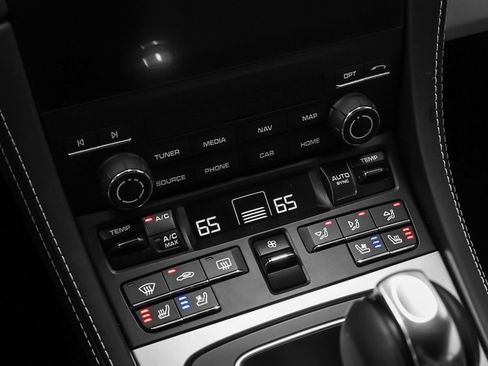 Certified 2025 Porsche 718 Cayman RWD image 43
