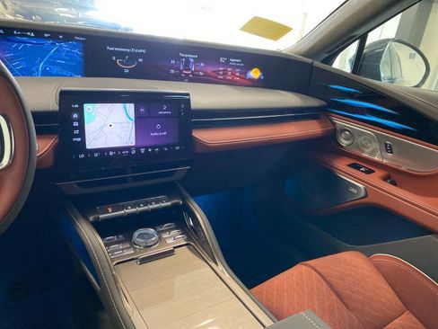 New 2025 Lincoln Nautilus Black Label image 12