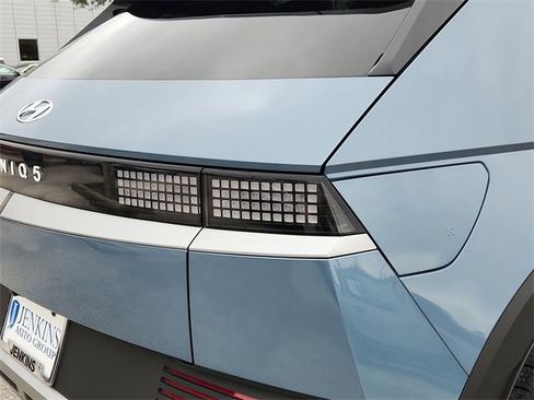 Used 2022 Hyundai Ioniq 5 SE image 8
