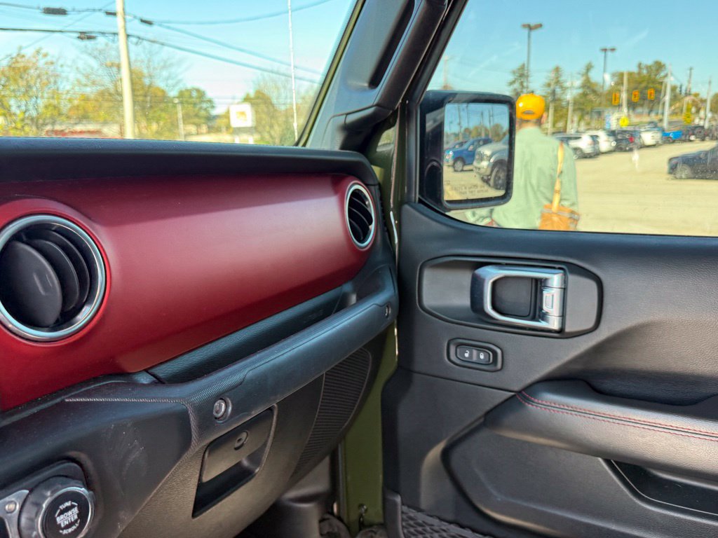 Used 2021 Jeep Gladiator Rubicon AWD/4WD image 22