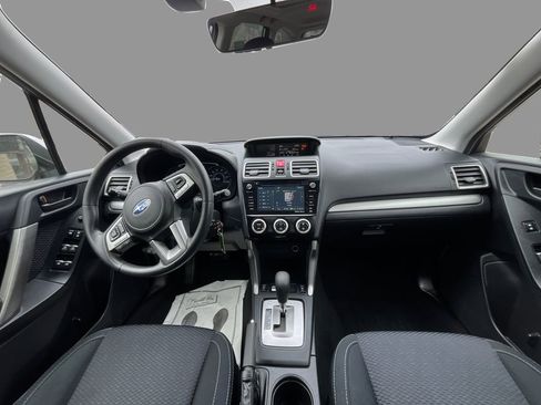 Used 2017 Subaru Forester 2.5i Premium AWD/4WD image 9