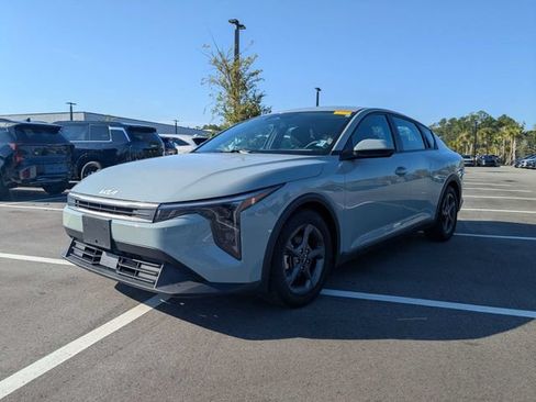 Used 2025 Kia K4 FWD image 7