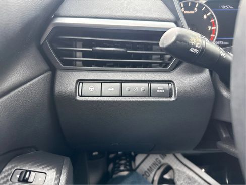 Used 2019 Nissan Altima 2.5 SV FWD image 18