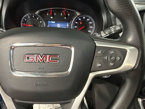 Used 2024 GMC Terrain SLE FWD image 29