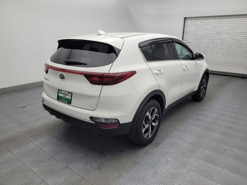 Used 2020 Kia Sportage LX AWD/4WD image 9