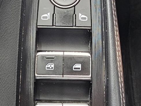Used 2022 Nissan Rogue SL AWD/4WD image 6