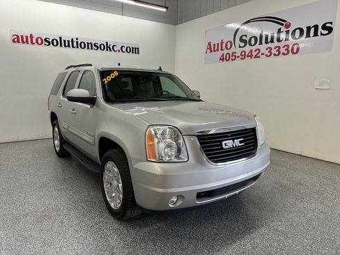 Used 2008 GMC Yukon SLT w/ SLT Preferred Equipment Group image 1