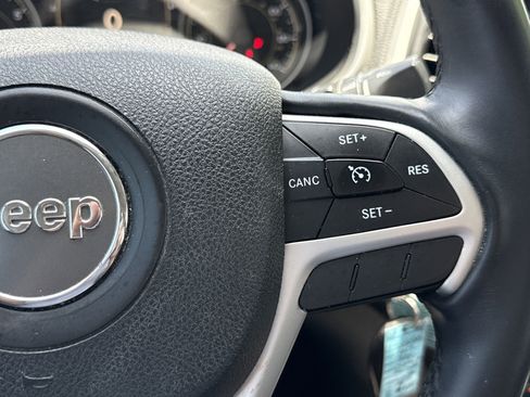 Used 2014 Jeep Cherokee Latitude image 15