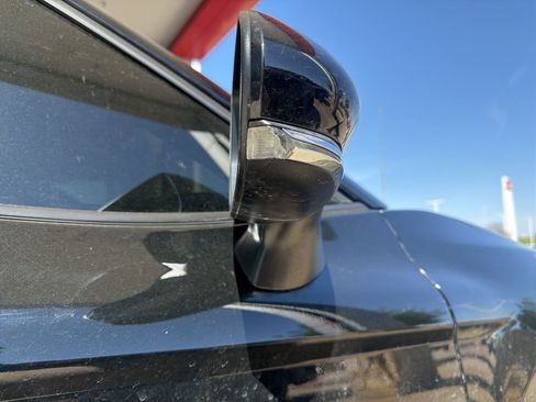 Used 2025 Toyota Camry SE w/ Convenience Package image 27