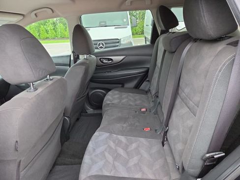 Used 2016 Nissan Rogue SV AWD/4WD image 26