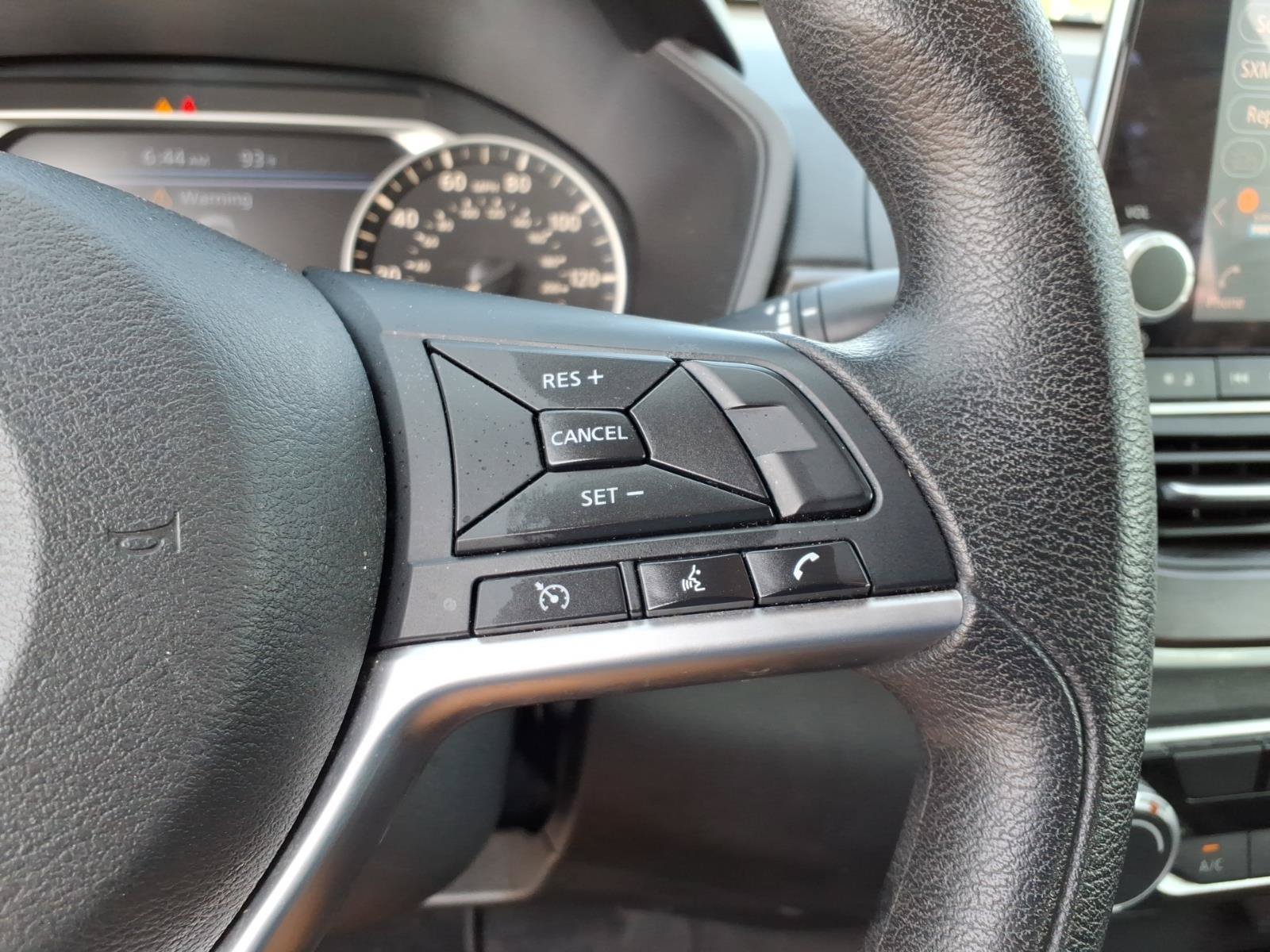 Used 2024 Nissan Altima 2.5 SV FWD image 15