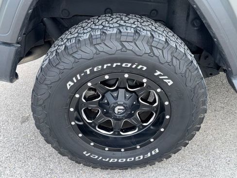 Used 2020 Jeep Wrangler Sport AWD/4WD image 40