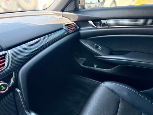 Used 2018 Honda Accord Sport image 40