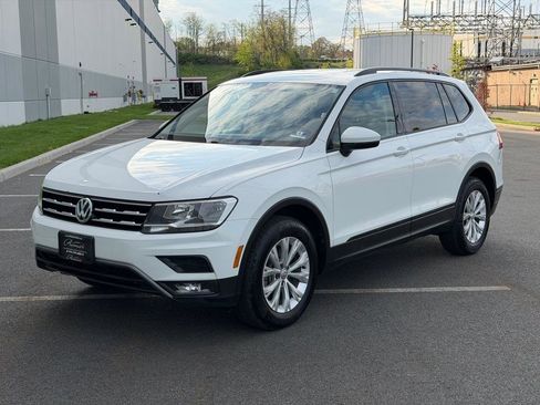 Used 2018 Volkswagen Tiguan S image 9