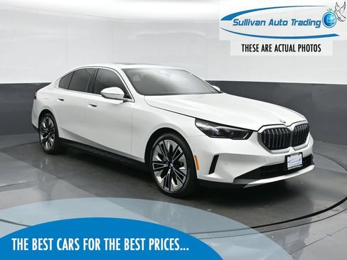 Used 2026 BMW 530i RWD image 1