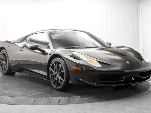 Used 2014 Ferrari 458 Spider RWD image 9
