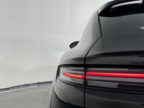 Certified 2025 Porsche Cayenne S AWD/4WD image 16