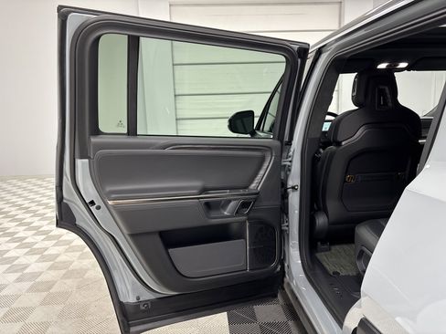 Used 2022 Rivian R1S Launch Edition image 17