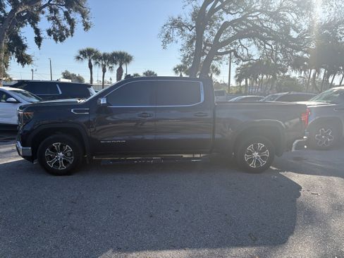 Used 2023 GMC Sierra 1500 SLE w/ Preferred Package image 4