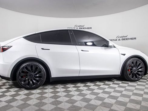 Used 2023 Tesla Model Y Performance AWD/4WD image 15