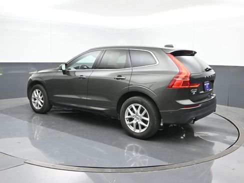 Used 2019 Volvo XC60 T5 Momentum w/ Premium Package image 4