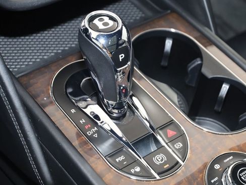 Used 2019 Bentley Bentayga image 7