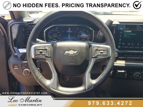 Used 2024 Chevrolet Silverado 1500 LT w/ Safety Package AWD/4WD image 21