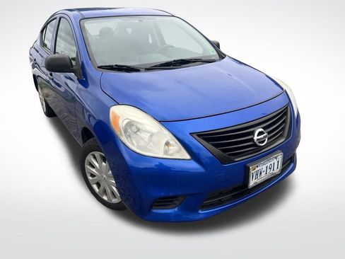 Used 2013 Nissan Versa S Plus FWD image 2