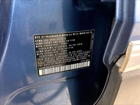 Used 2018 Volkswagen Tiguan SEL image 36