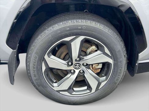 Certified 2023 Toyota RAV4 SE image 12