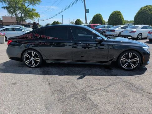 Used 2019 BMW 740i w/ M Sport Package RWD image 4