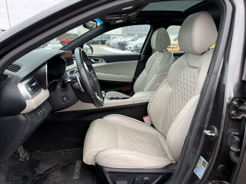Used 2023 Genesis G70 3.3T w/ Sport Prestige Package image 16