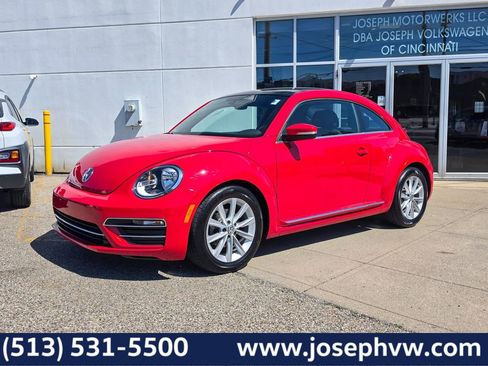 Used 2018 Volkswagen Beetle 2.0T SE FWD image 1