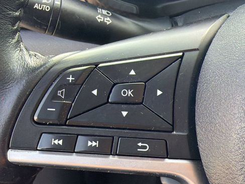 Used 2021 Nissan Sentra SV FWD image 16