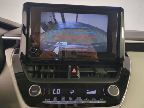 Used 2025 Toyota Corolla LE image 22