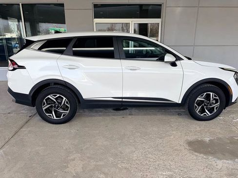 Used 2023 Kia Sportage LX AWD/4WD image 6