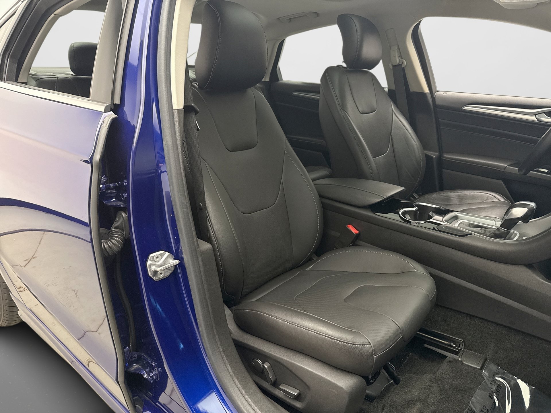 Used 2014 Ford Fusion Titanium FWD image 17