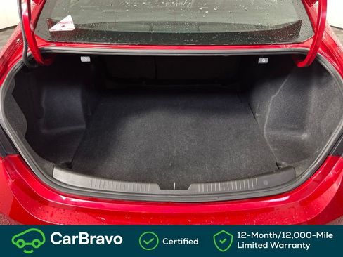 Used 2016 Chevrolet Malibu LT w/ Leather Package FWD image 7