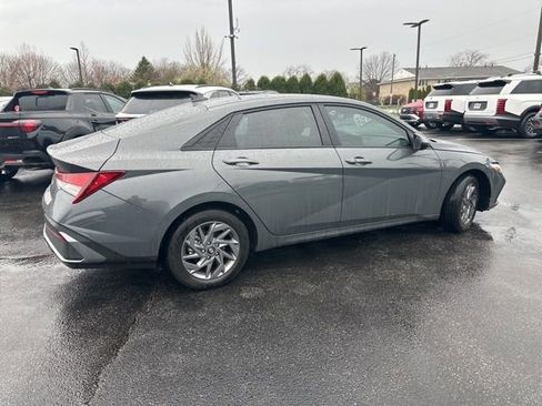 Used 2024 Hyundai Elantra SEL image 10