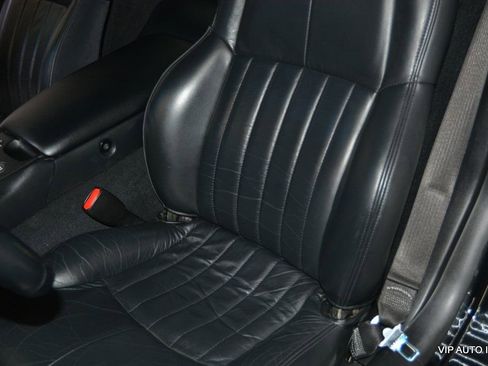 Used 2001 Chevrolet Corvette Coupe image 13