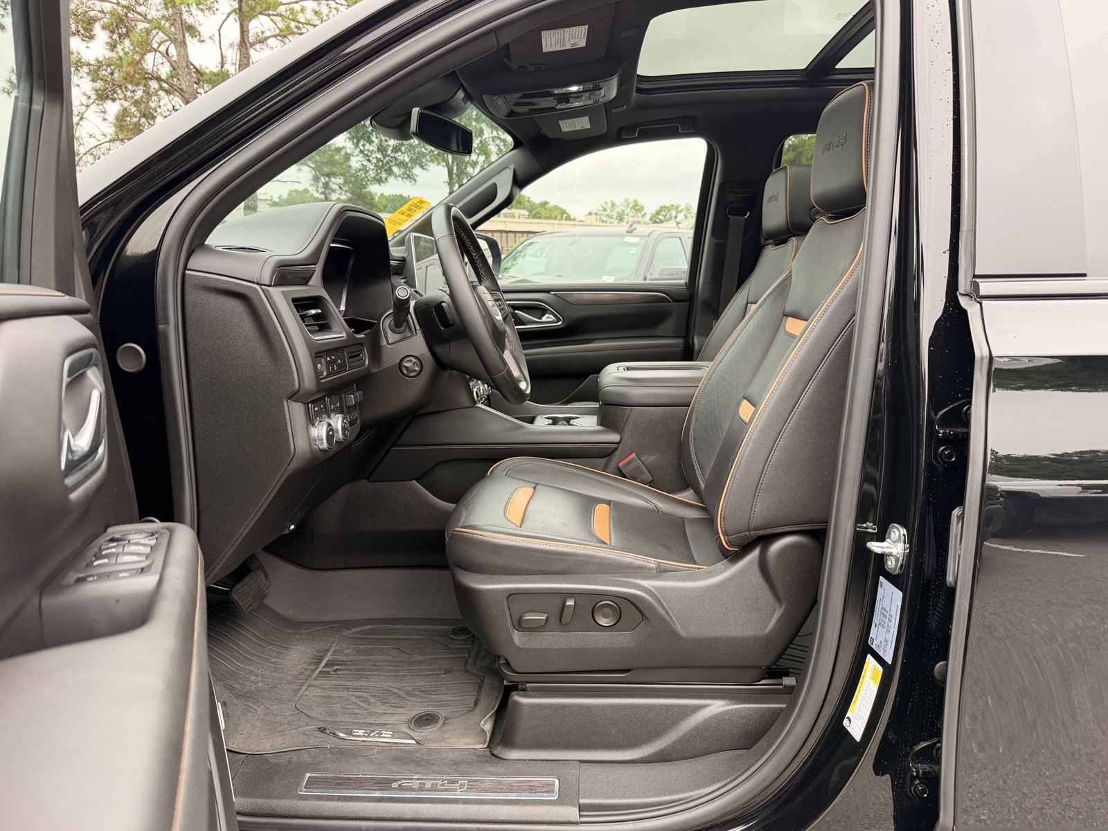 Used 2023 GMC Yukon AT4 w/ LPO, Floor Liner Package AWD/4WD image 14