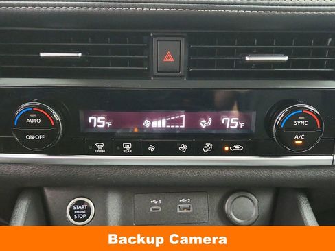 Used 2023 Nissan Rogue SV image 16