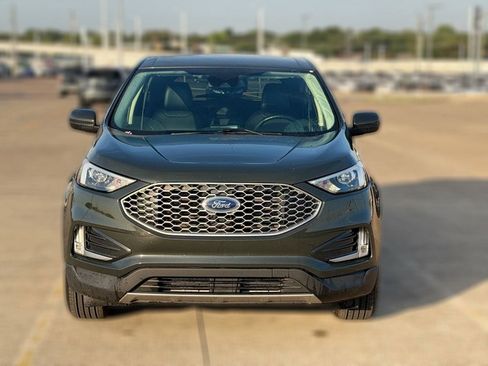 Used 2024 Ford Edge SEL w/ Convenience Package AWD/4WD image 3
