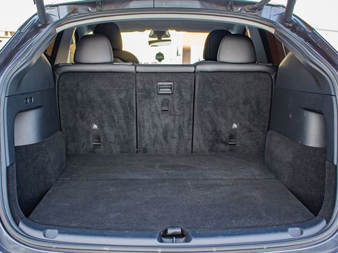 Used 2022 Tesla Model Y Performance image 17